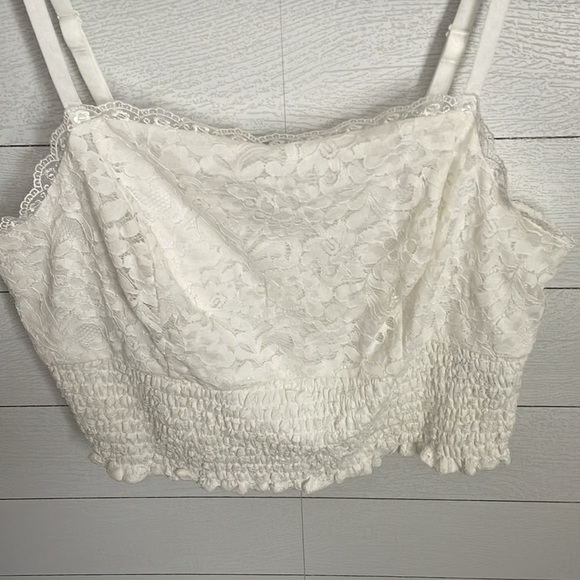 Torrid Women's White Lace Crop Sleeveless Top Size 1 (14-16) NWT! coquette girl - Picture 3 of 9